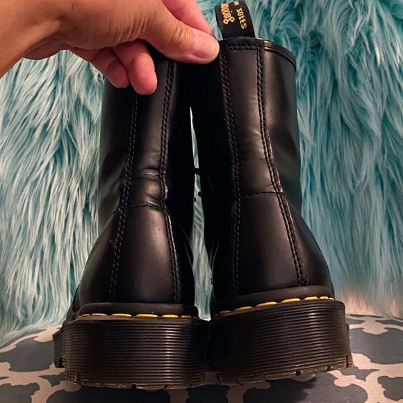 DR Martens AirWair 1460 SMOOTH LEATHER PLATFORM BOOTS-Unisex, Black, Sz 6/7 - Picture 6 of 14